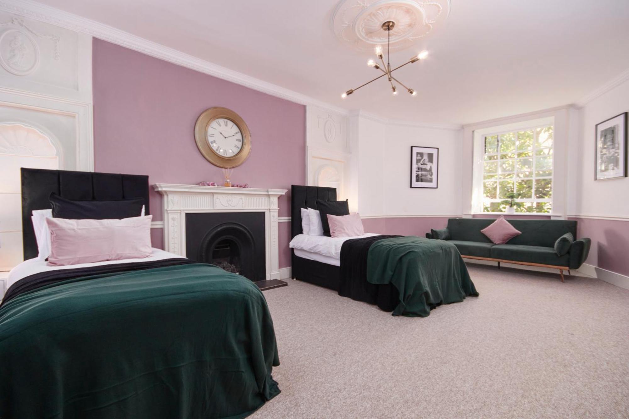 Beautiful 2Bedroom 4 Actual Beds House With Wifi By Purestay Bath Exterior photo