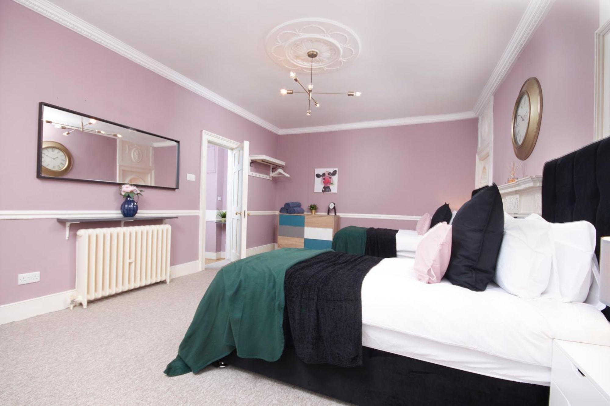 Beautiful 2Bedroom 4 Actual Beds House With Wifi By Purestay Bath Exterior photo