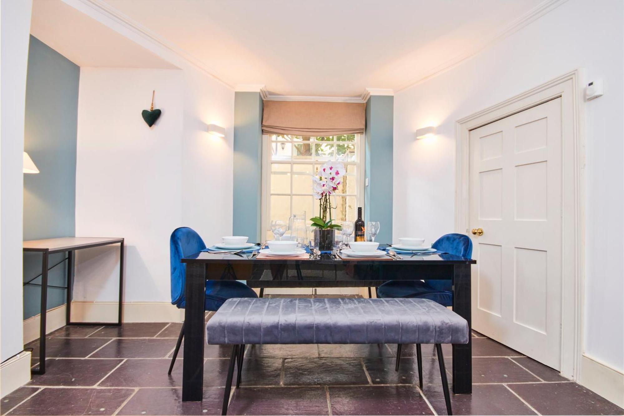 Beautiful 2Bedroom 4 Actual Beds House With Wifi By Purestay Bath Exterior photo