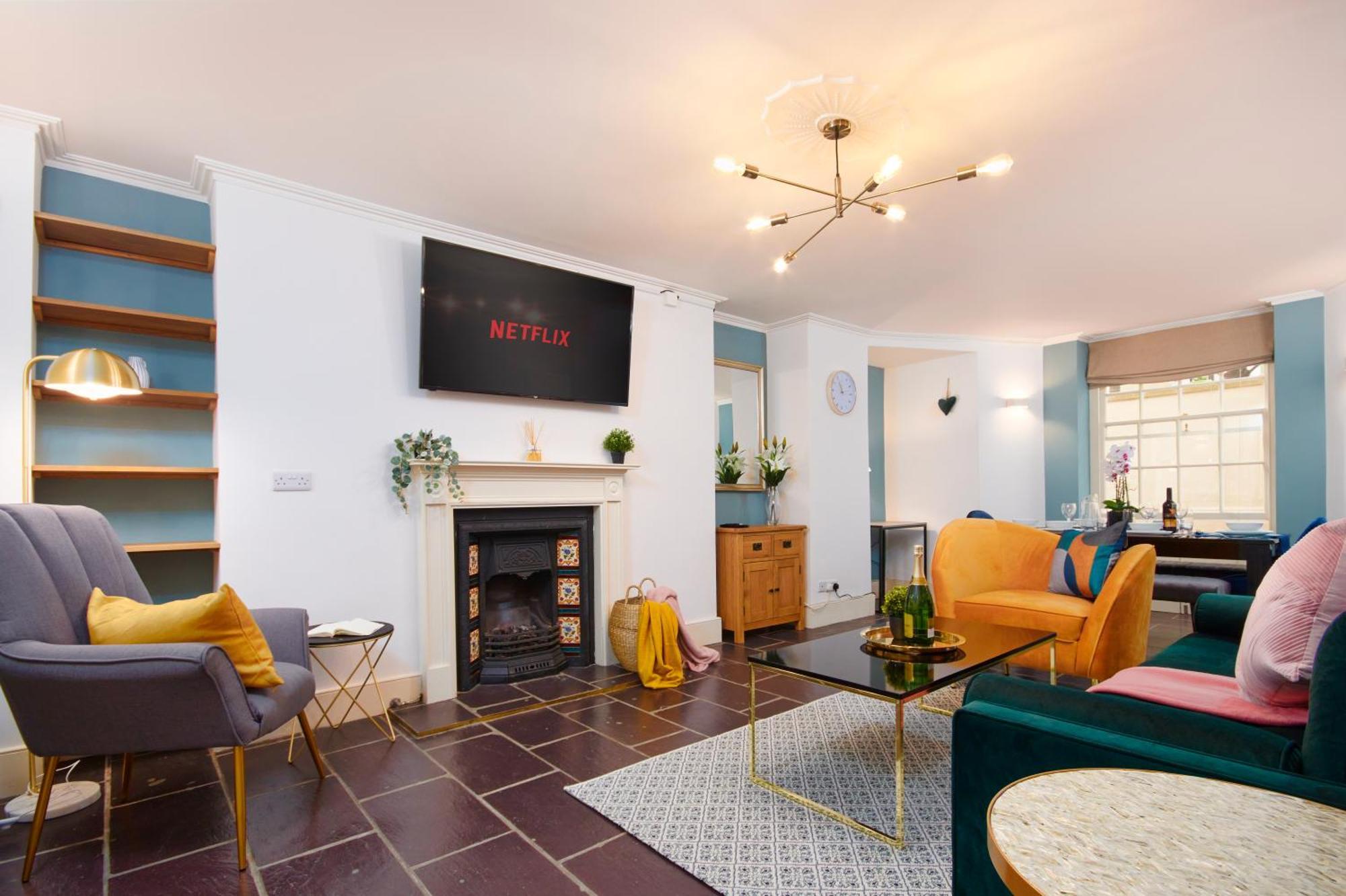 Beautiful 2Bedroom 4 Actual Beds House With Wifi By Purestay Bath Exterior photo
